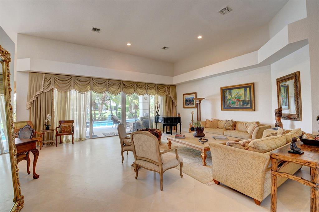 NEWPORT BAY CLUB - Residential