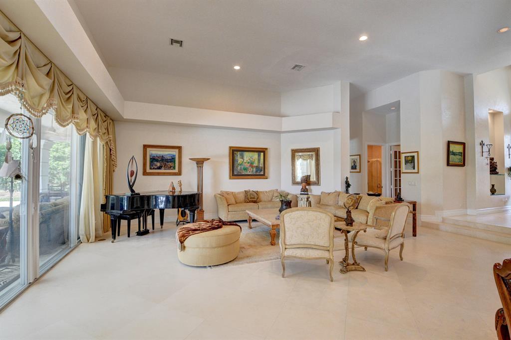 NEWPORT BAY CLUB - Residential