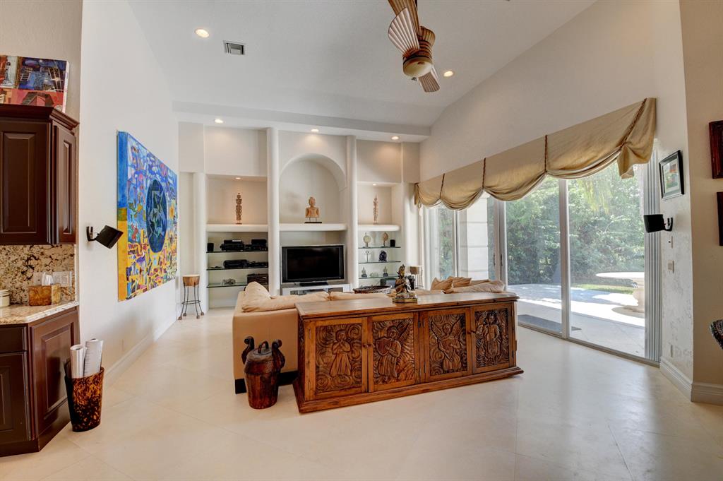 NEWPORT BAY CLUB - Residential