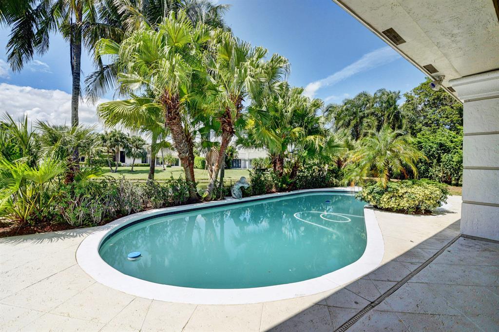 NEWPORT BAY CLUB - Residential