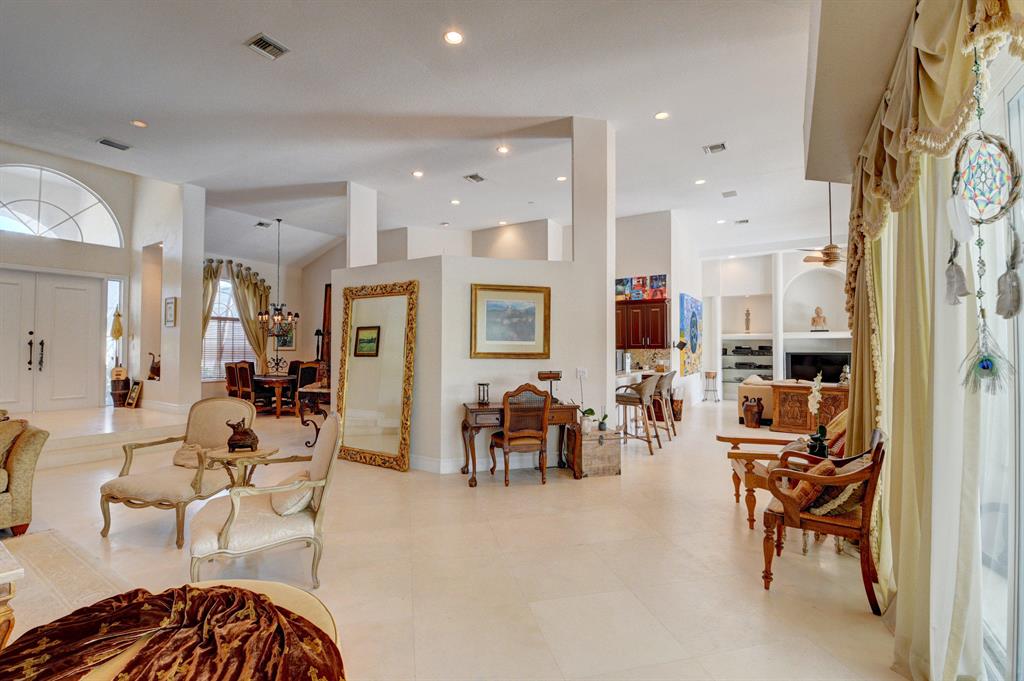 NEWPORT BAY CLUB - Residential