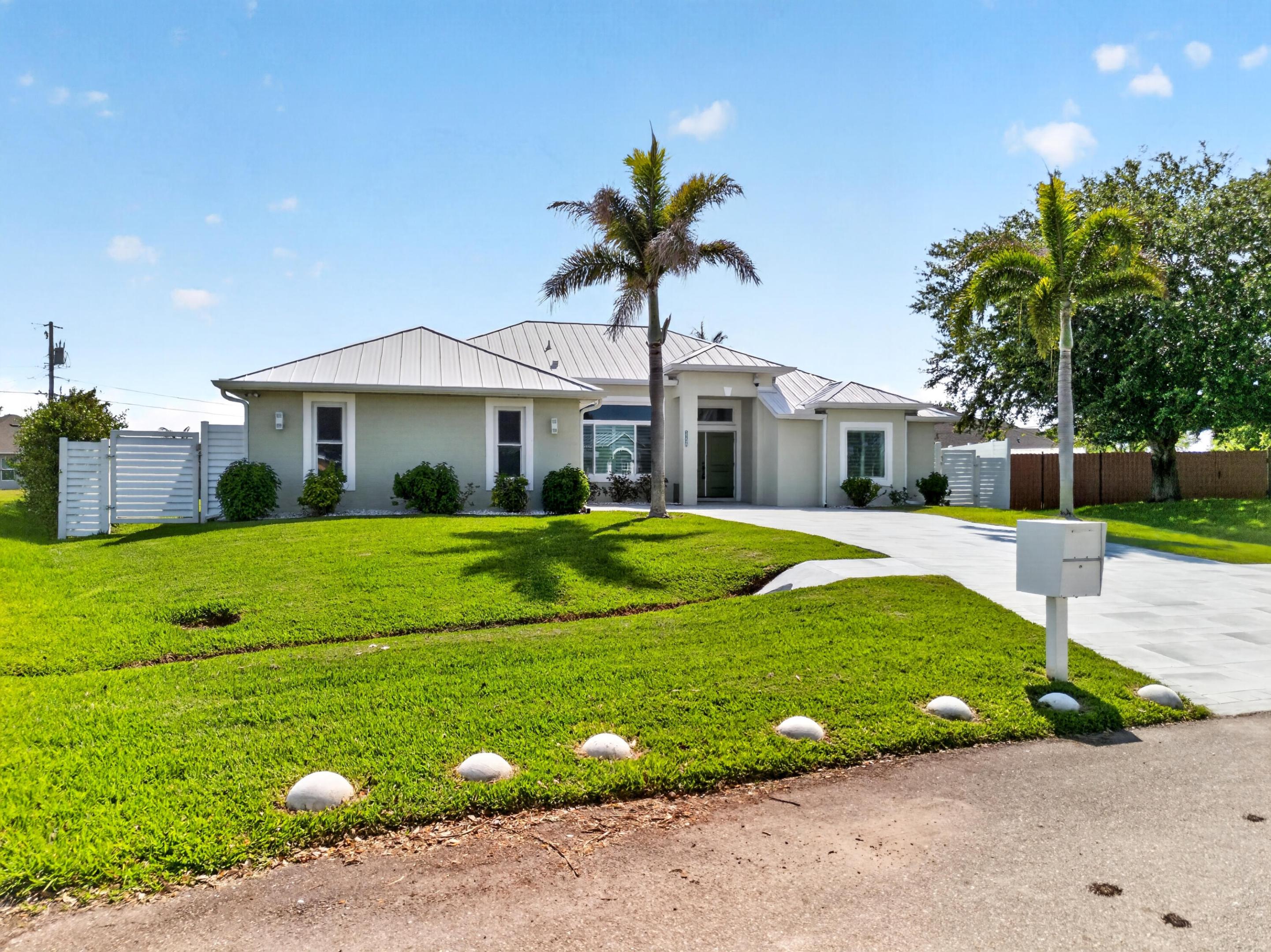PORT ST LUCIE SECTION 33 - Residential