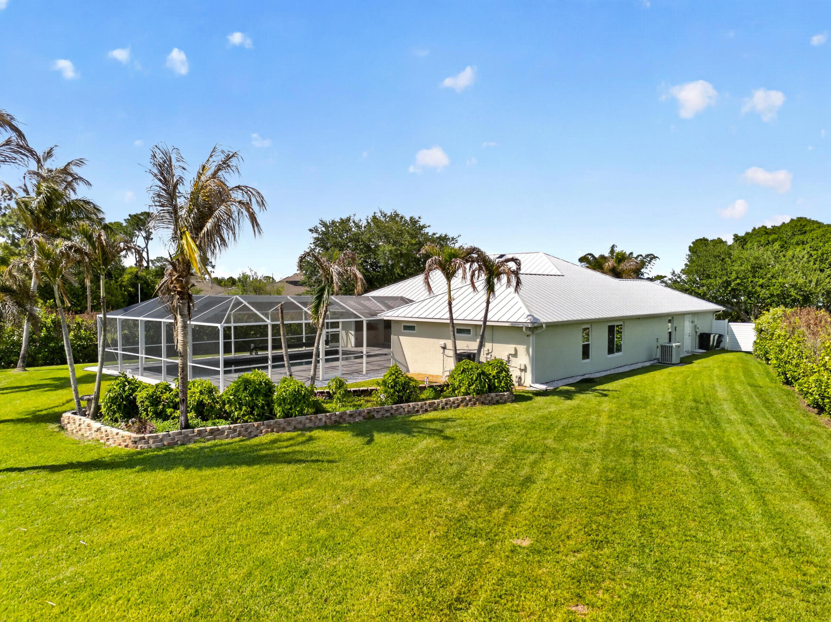 PORT ST LUCIE SECTION 33 - Residential