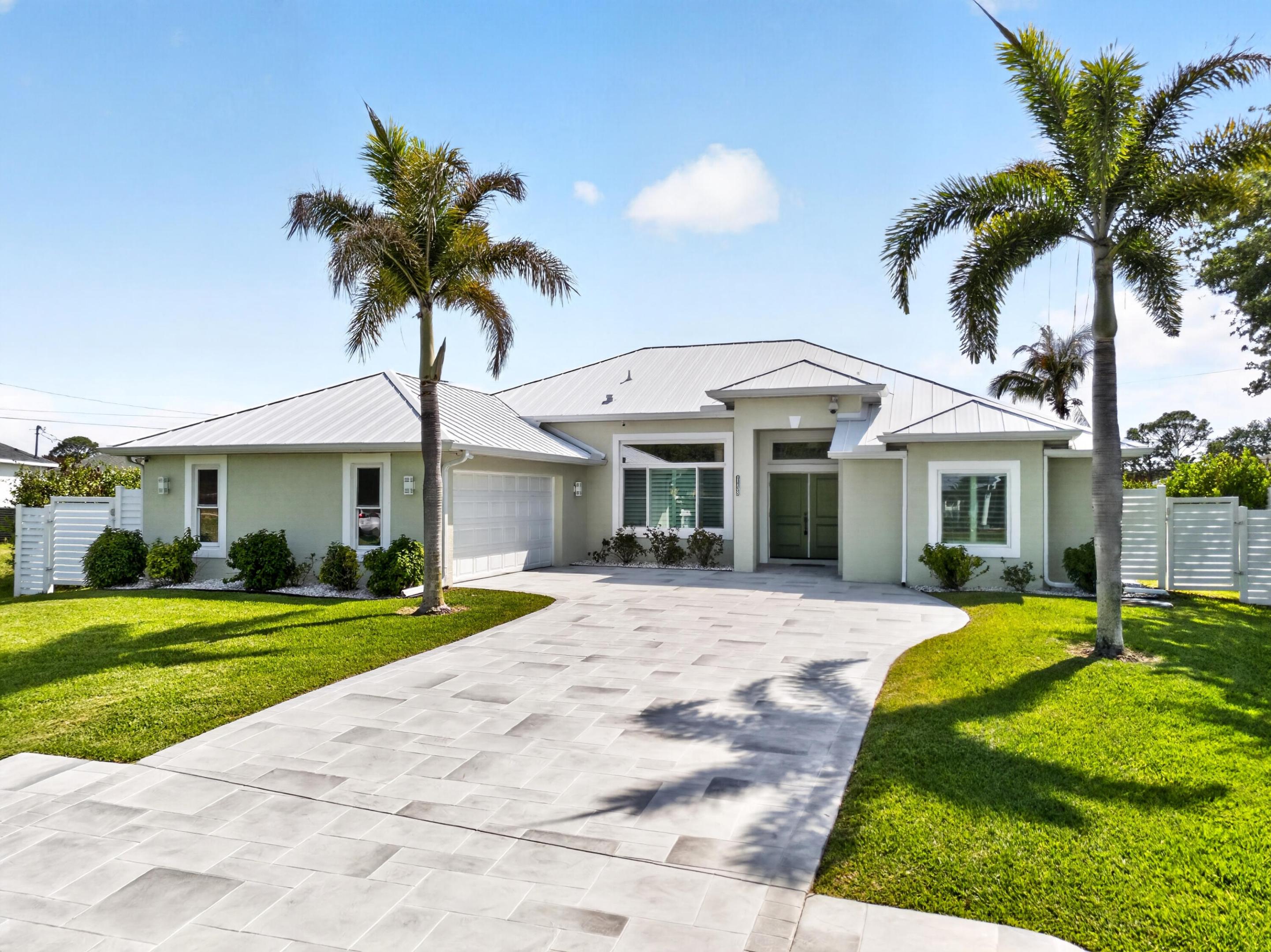 PORT ST LUCIE SECTION 33 - Residential