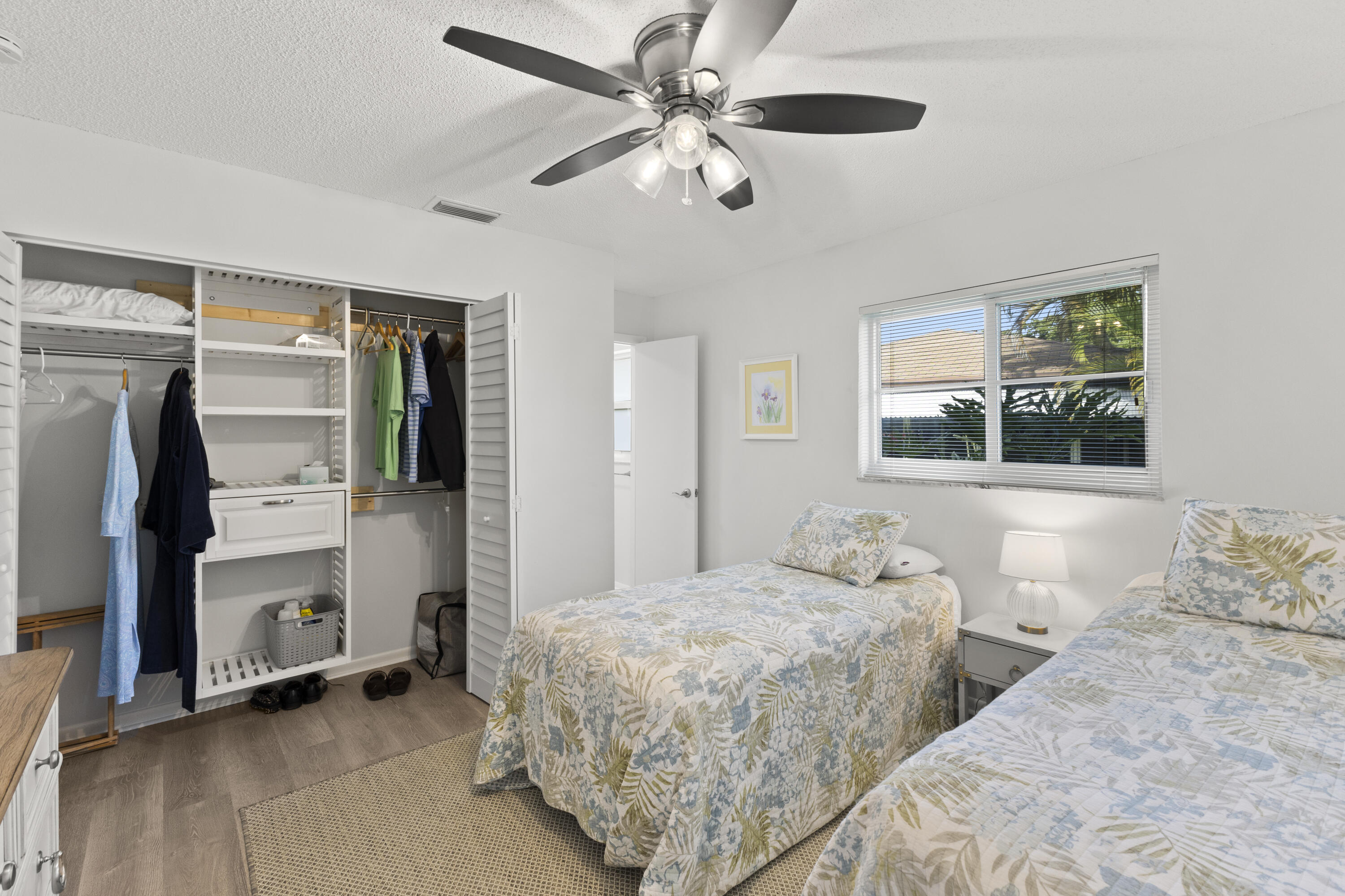 COUNTRY MANORS CONDO - Residential