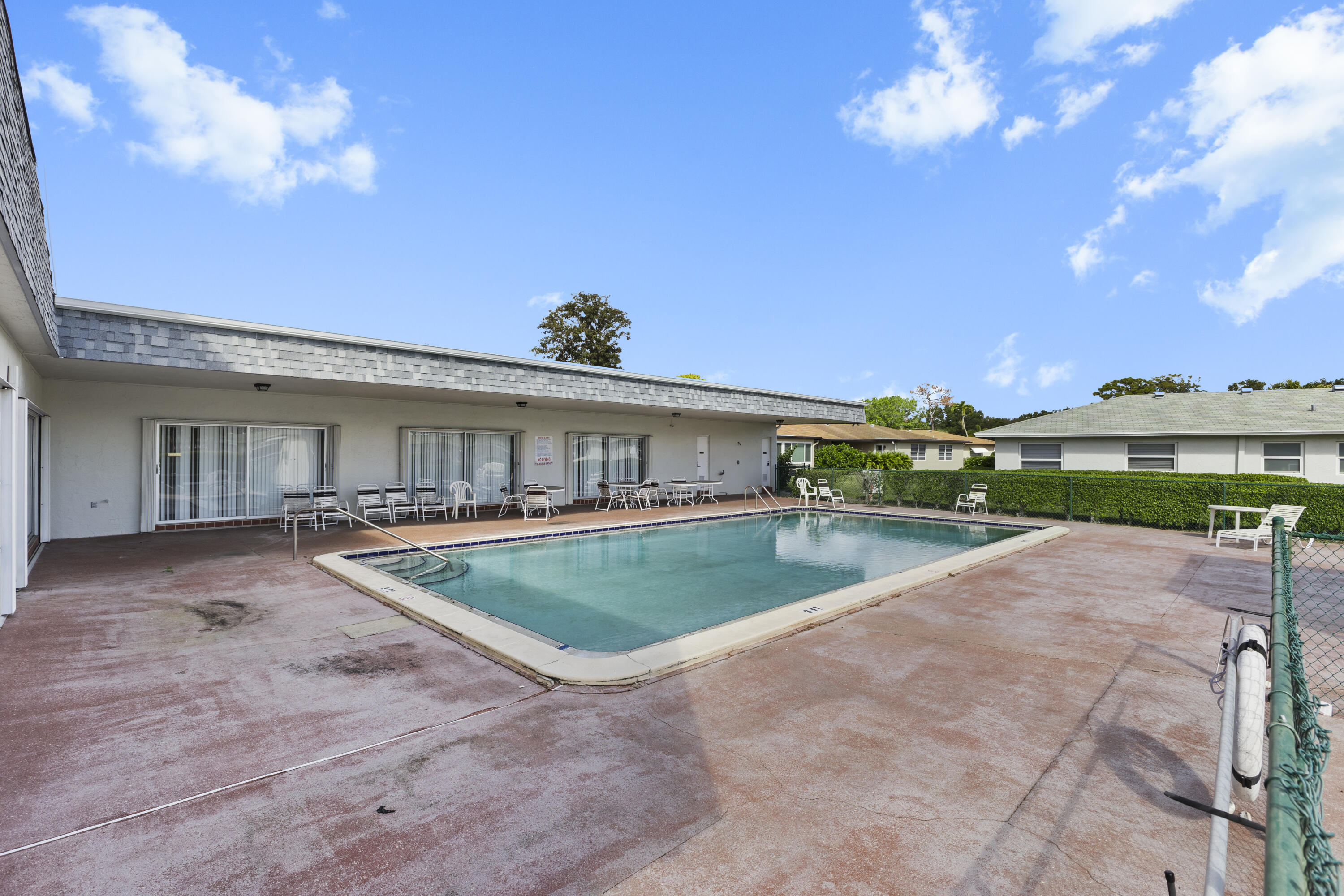 COUNTRY MANORS CONDO - Residential