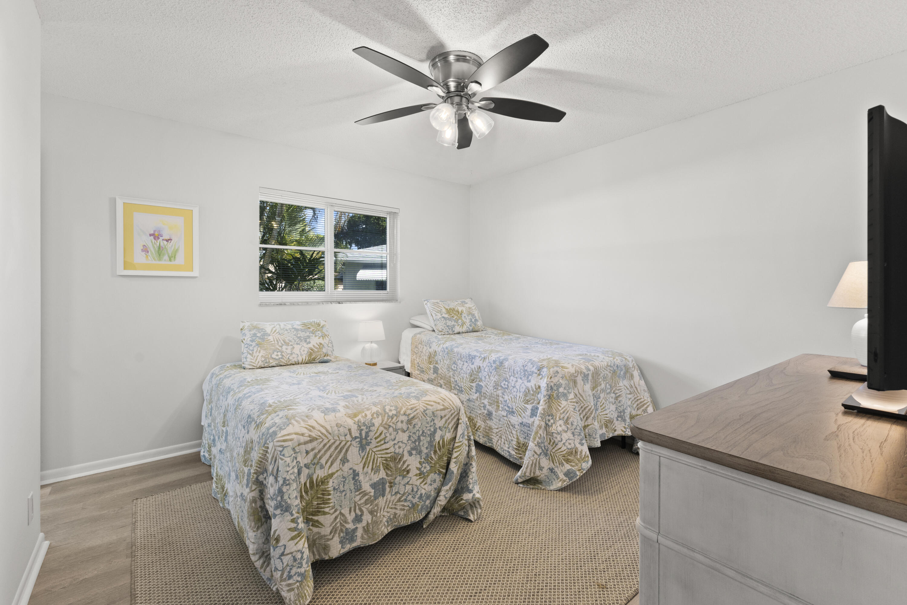 COUNTRY MANORS CONDO - Residential