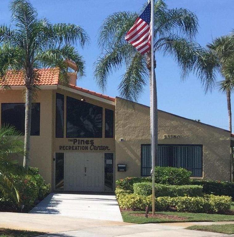 BOCA COVE COND DECL FILED 8-1-86 IN OR5090P1473 - Residential Lease