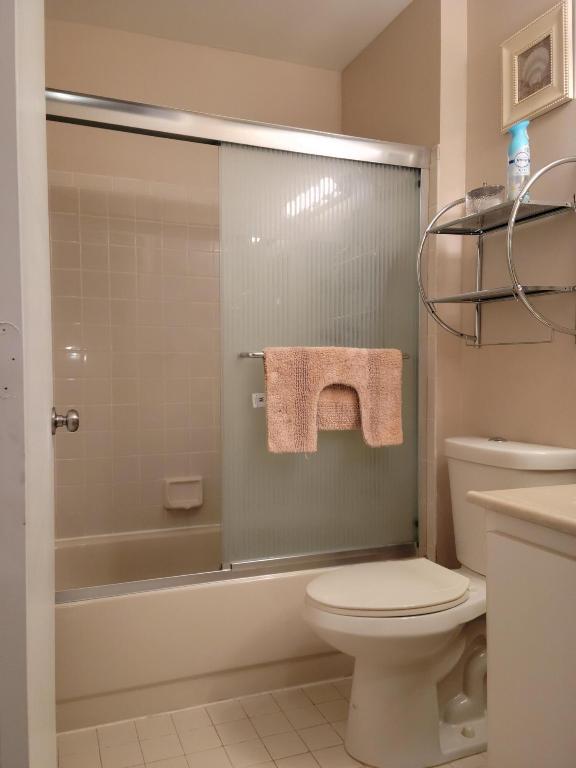 BOCA COVE COND DECL FILED 8-1-86 IN OR5090P1473 - Residential Lease