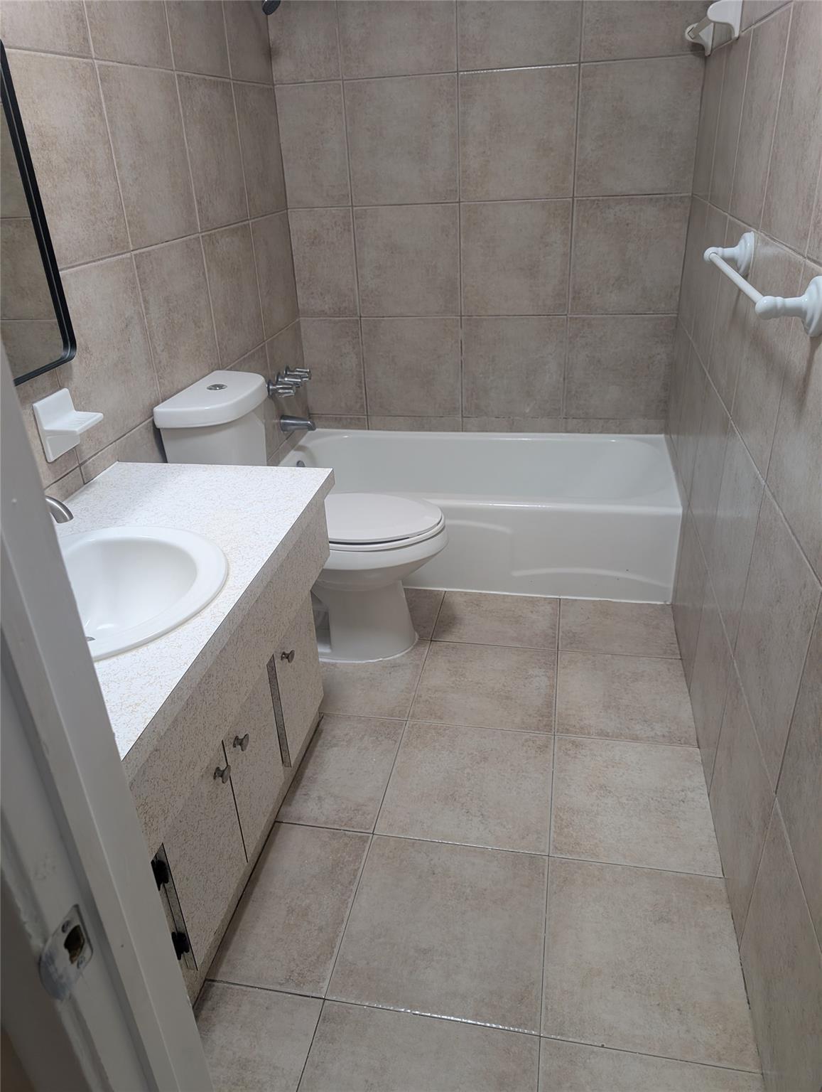 LUSH APARTMENTS - Residential Lease
