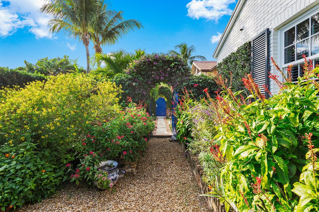 EL ENCANTO 2 - Residential