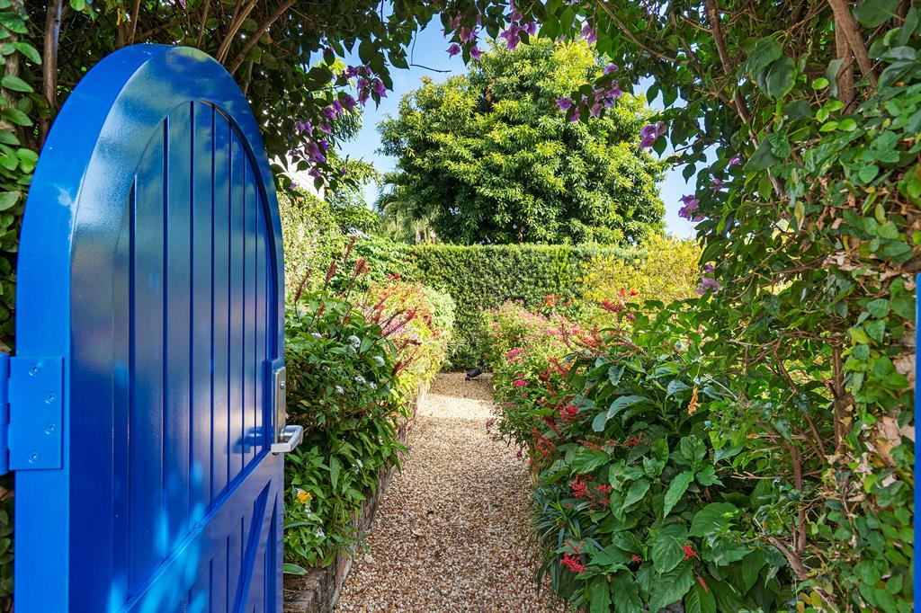 EL ENCANTO 2 - Residential