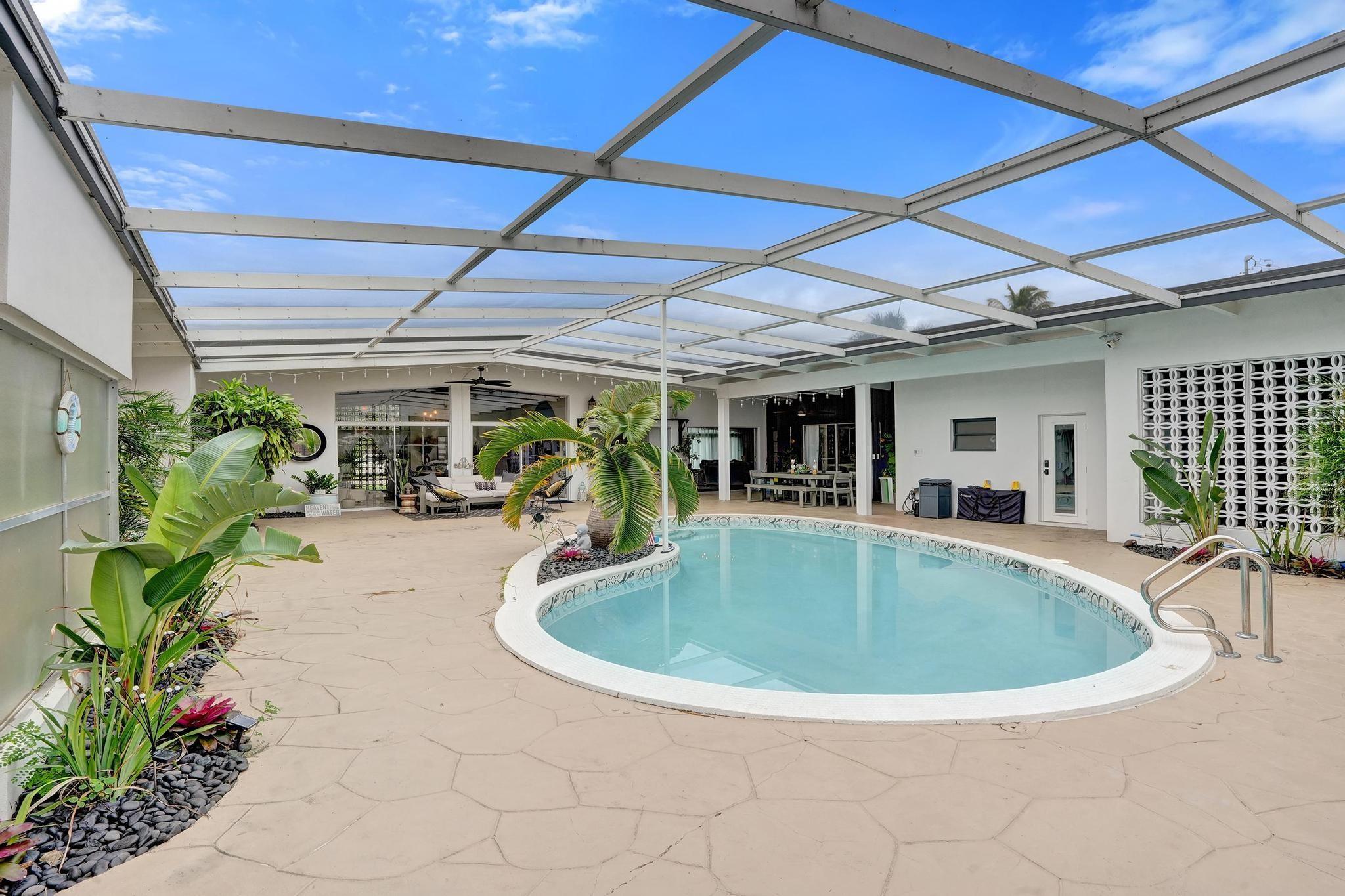 Hollywood Hills 6-22 B - Residential