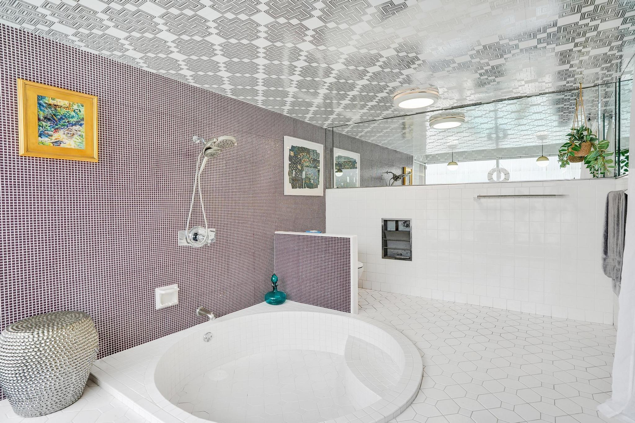 Hollywood Hills 6-22 B - Residential