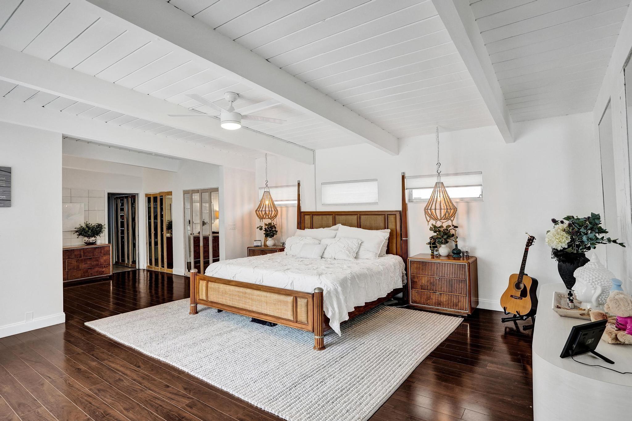 Hollywood Hills 6-22 B - Residential