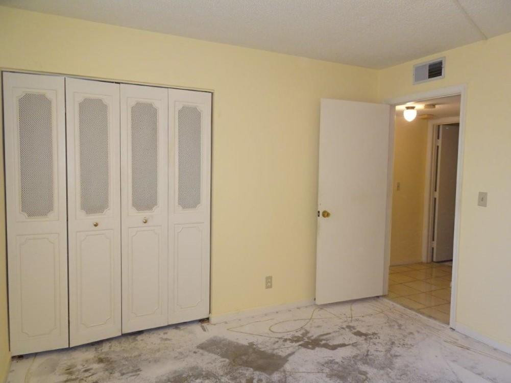 Palm Lakes Condo - Residential