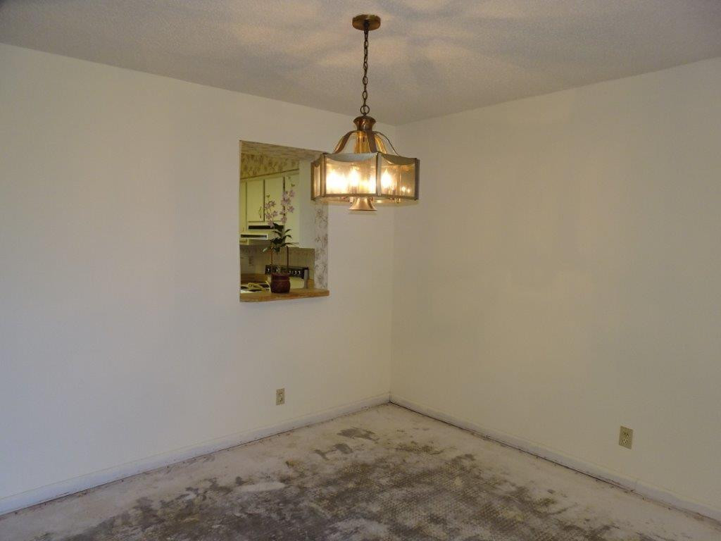 Palm Lakes Condo - Residential