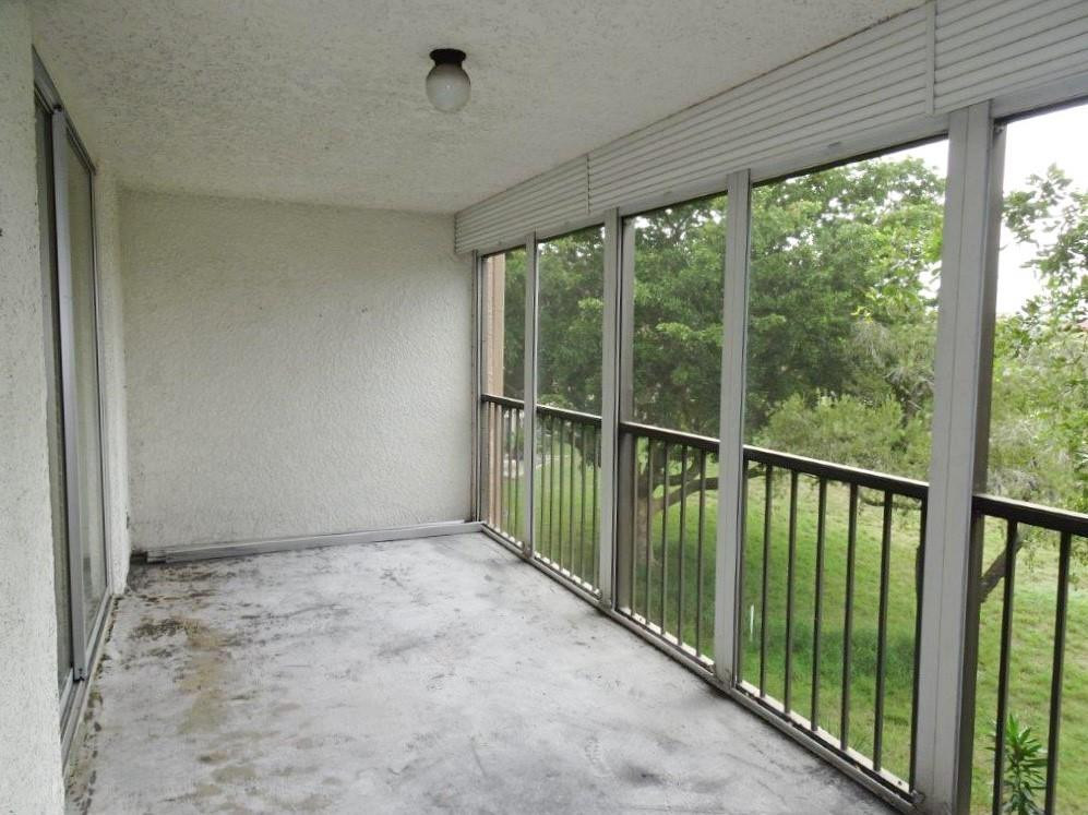 Palm Lakes Condo - Residential