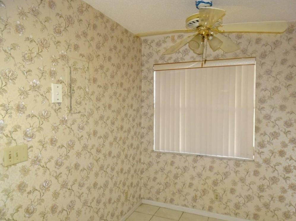 Palm Lakes Condo - Residential