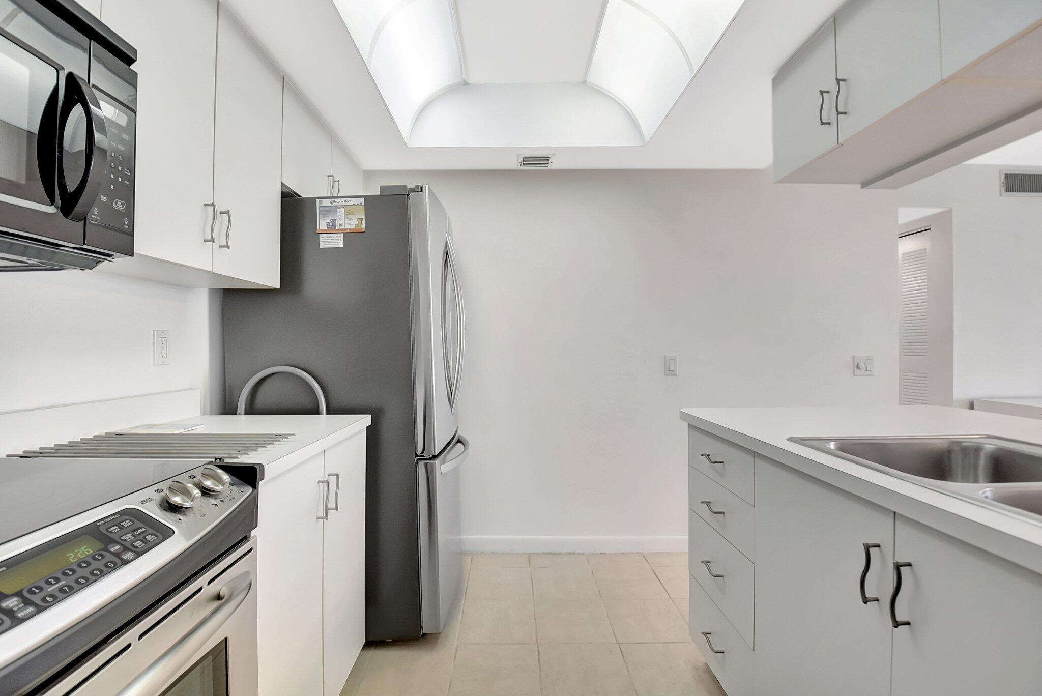 WATERSIDE VILLAGE OF PALM BEACH CONDO - Residential Lease