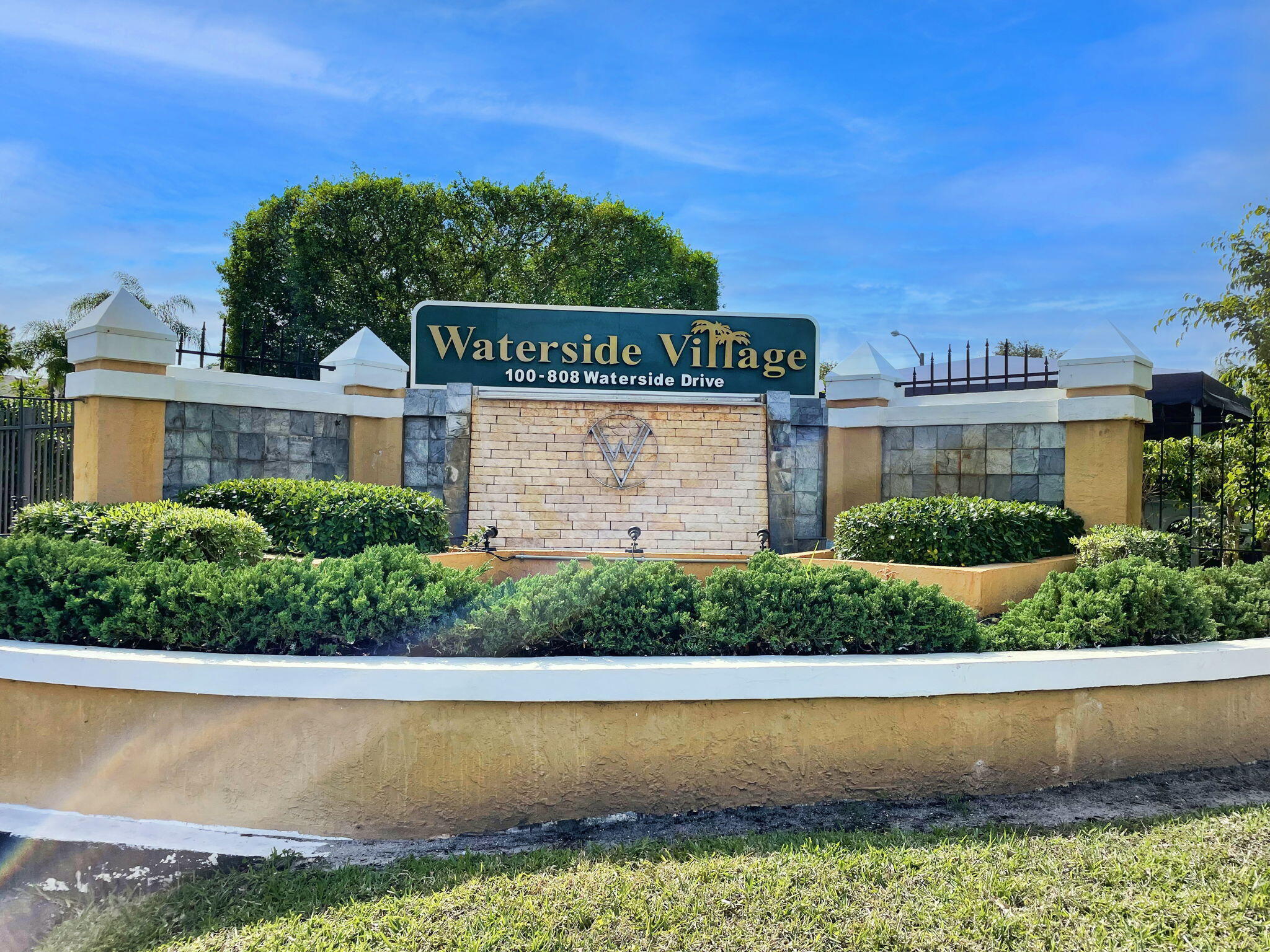 WATERSIDE VILLAGE OF PALM BEACH CONDO - Residential Lease
