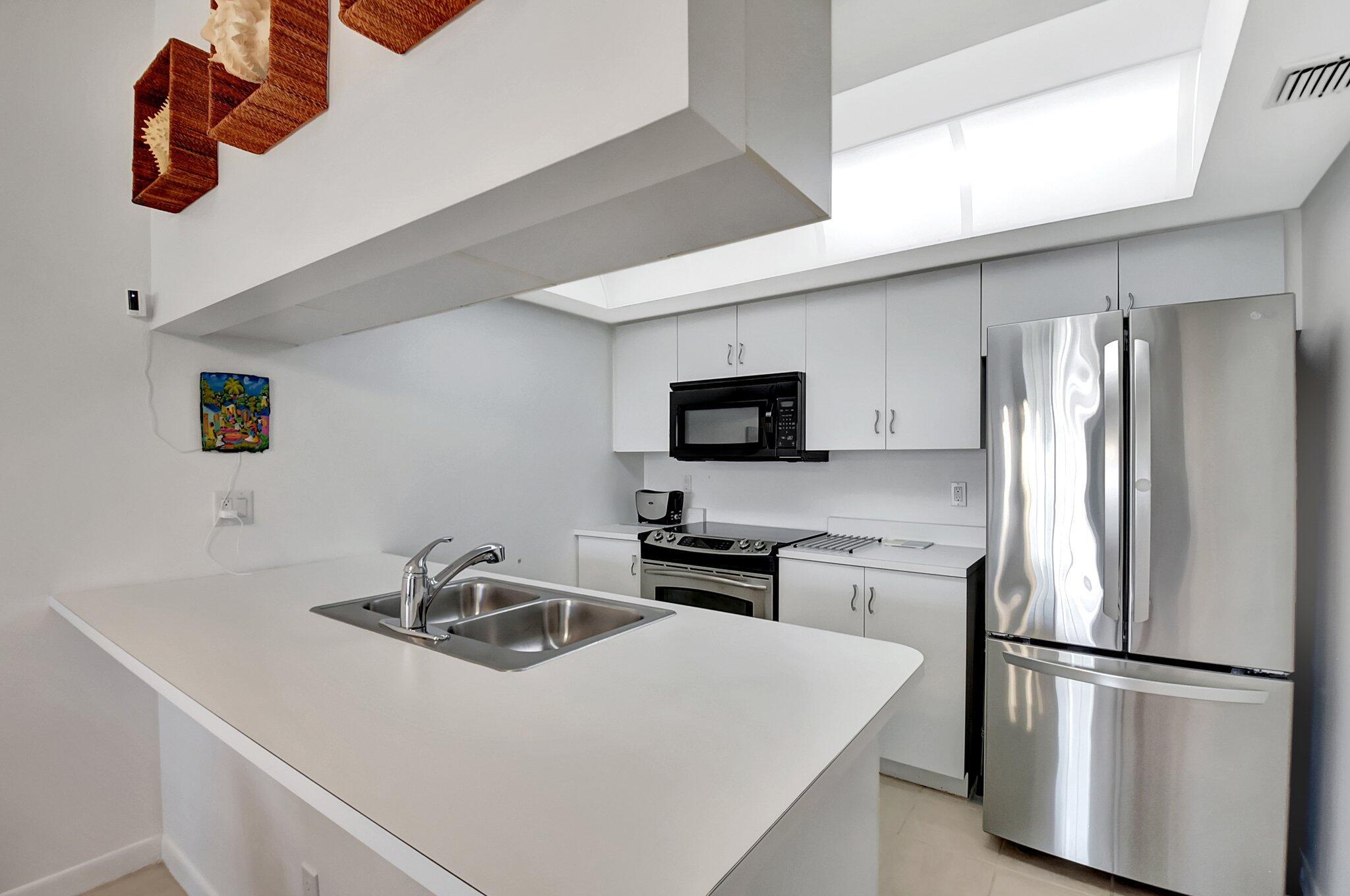 WATERSIDE VILLAGE OF PALM BEACH CONDO - Residential Lease