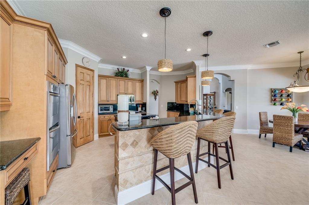 WELLINGTON SHORES - Residential