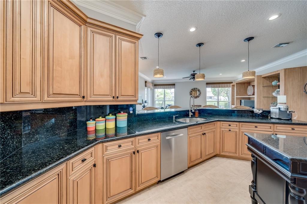 WELLINGTON SHORES - Residential