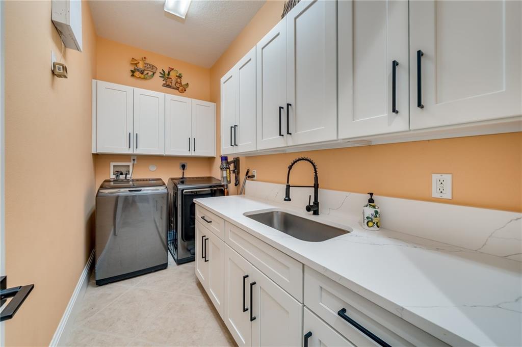 WELLINGTON SHORES - Residential