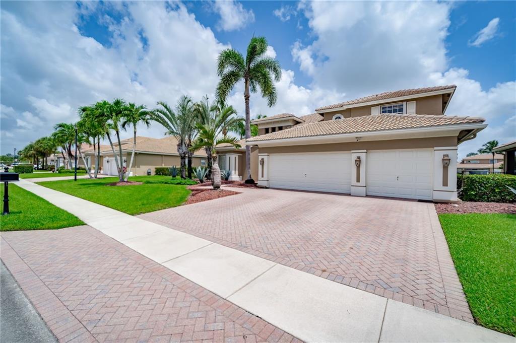 WELLINGTON SHORES - Residential