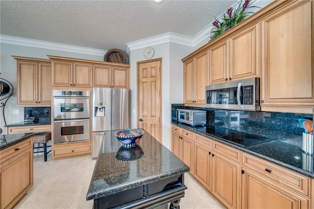 WELLINGTON SHORES - Residential