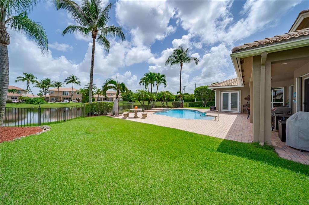 WELLINGTON SHORES - Residential