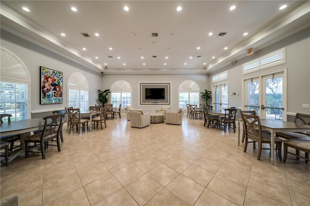 WELLINGTON SHORES - Residential