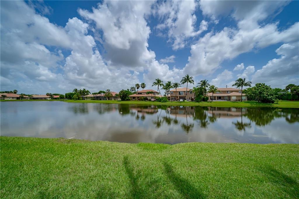 WELLINGTON SHORES - Residential