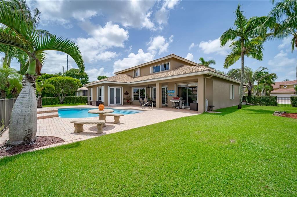 WELLINGTON SHORES - Residential