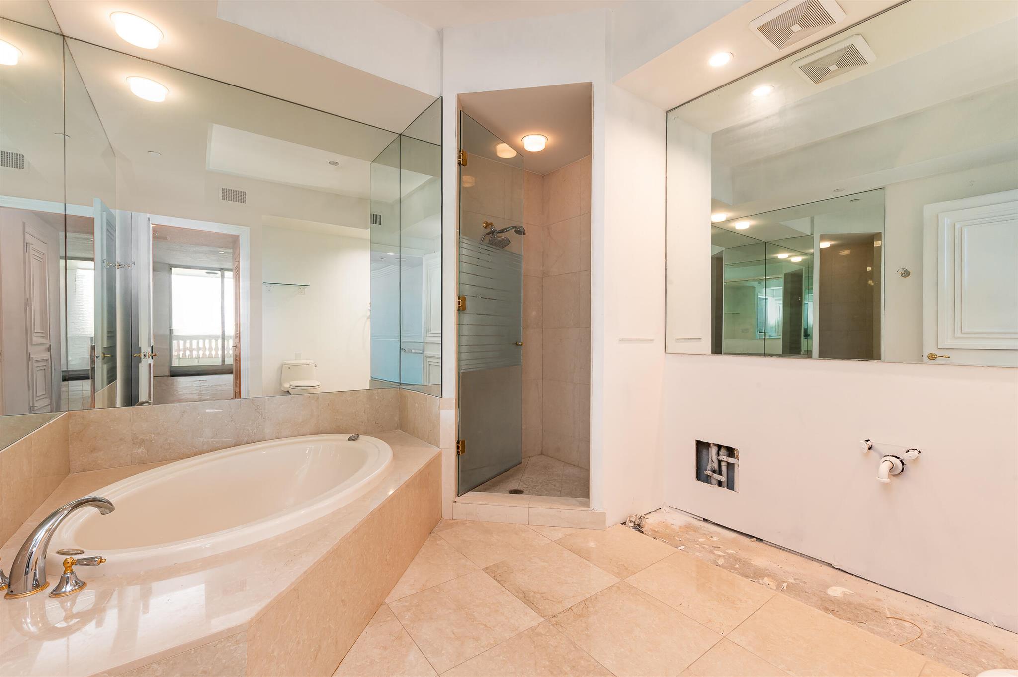 MIZNER GRAND CONDO - Residential