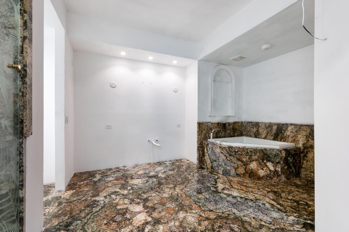 MIZNER GRAND CONDO - Residential