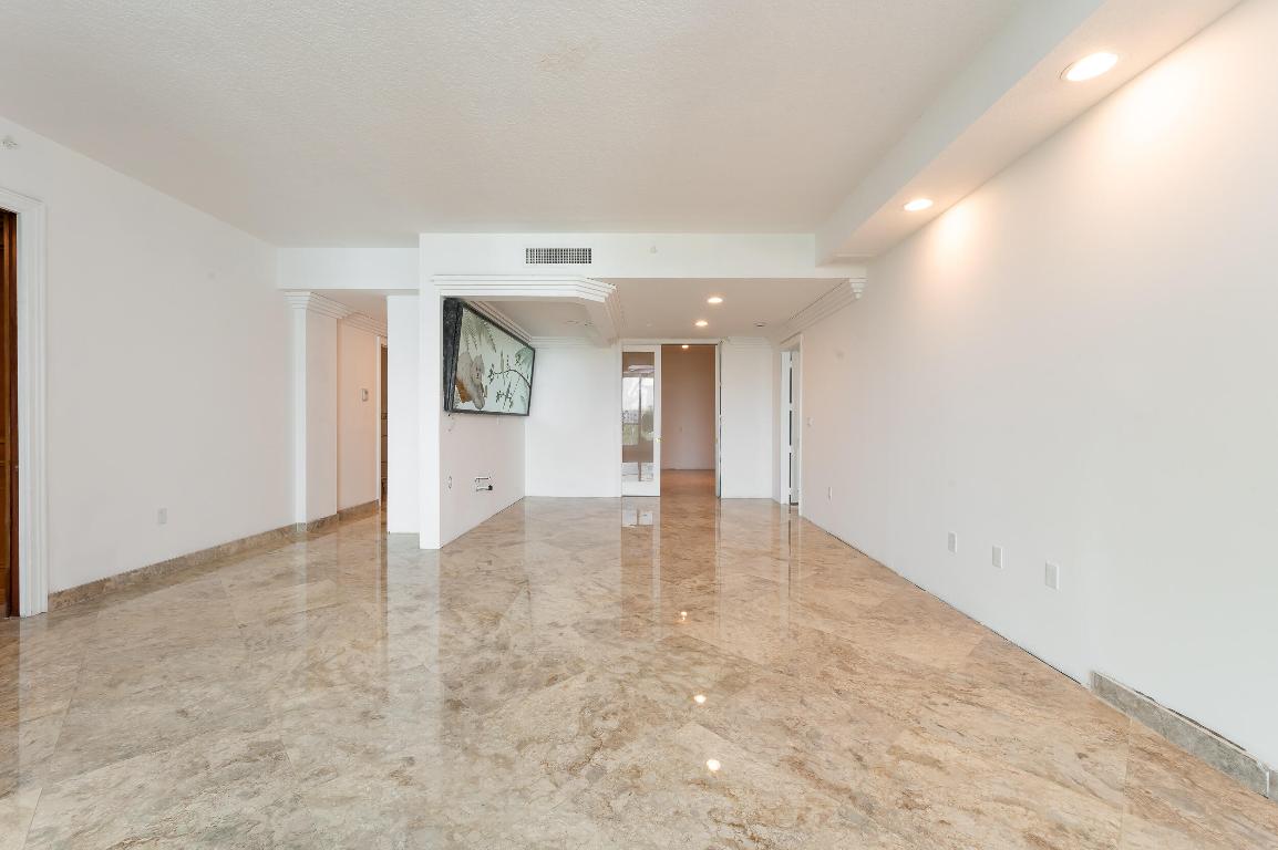MIZNER GRAND CONDO - Residential