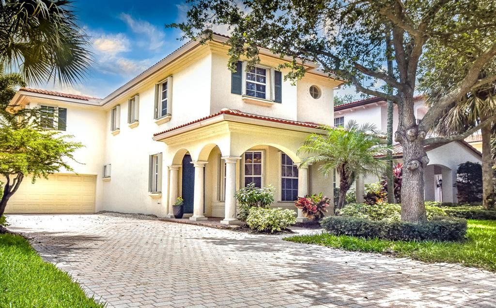 Photo of 331 October Street, Palm Beach Gardens, FL 33410 (MLS # R10810800)