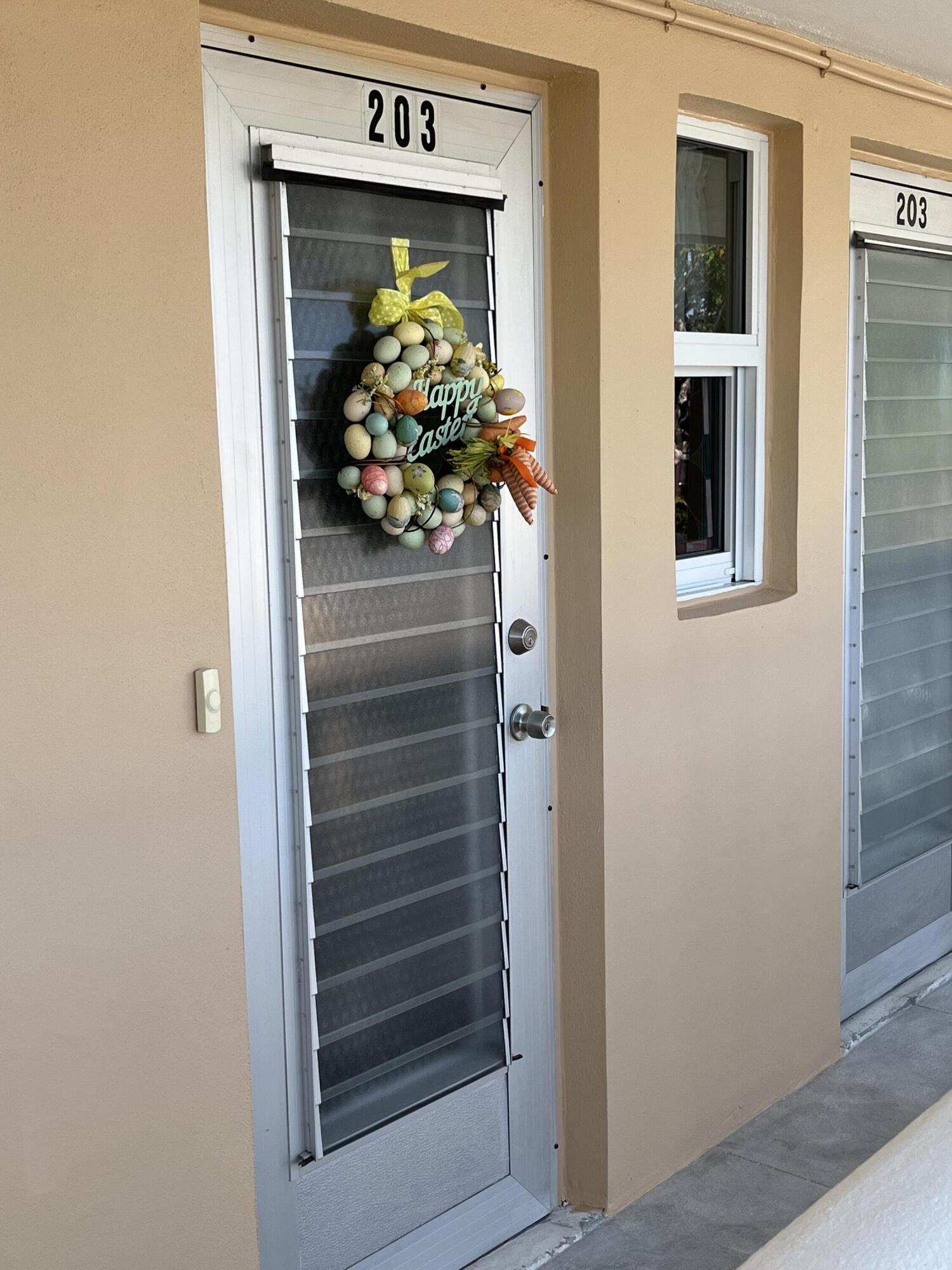 VILLAGE ROYALE - Residential