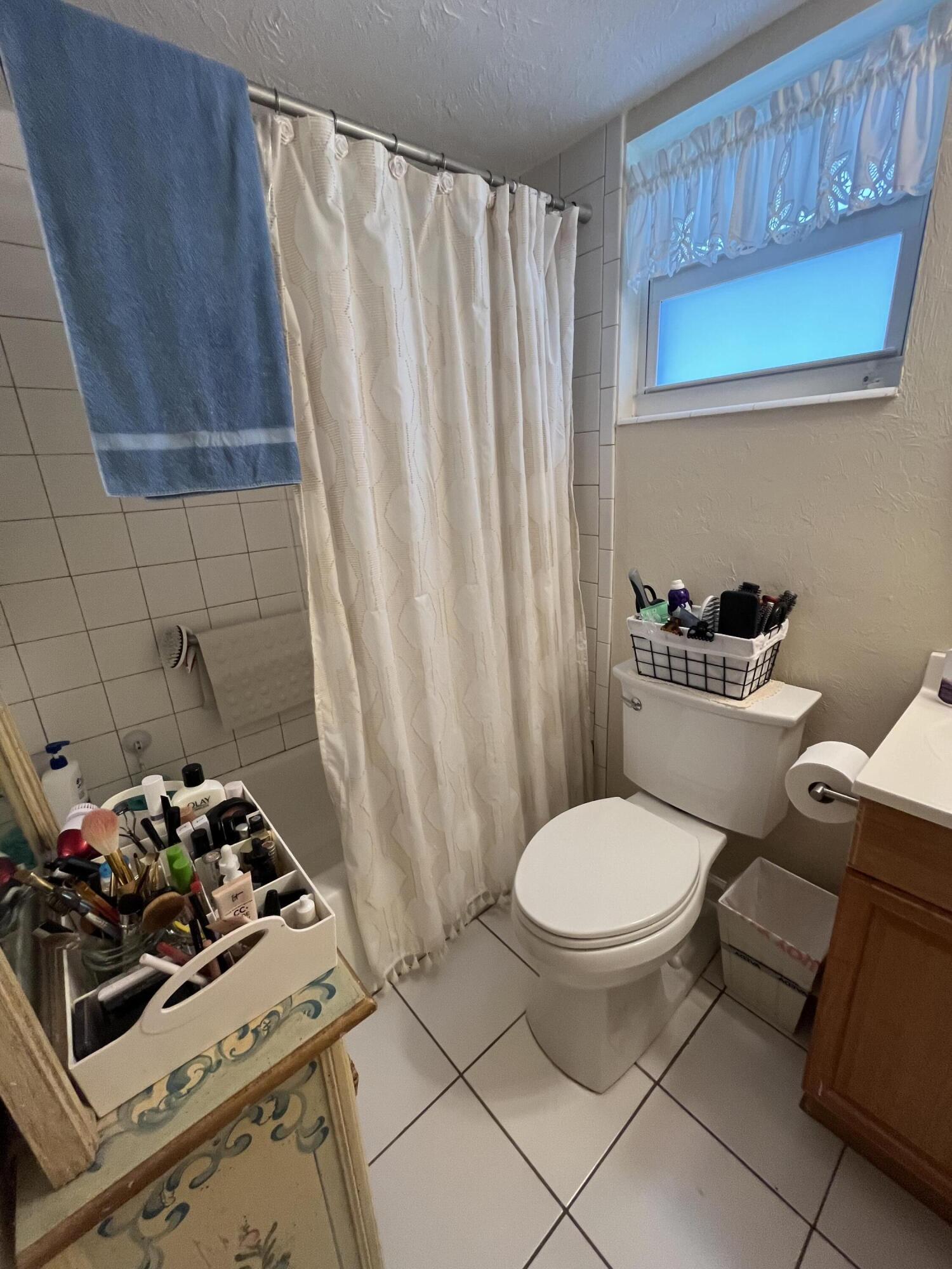 VILLAGE ROYALE - Residential