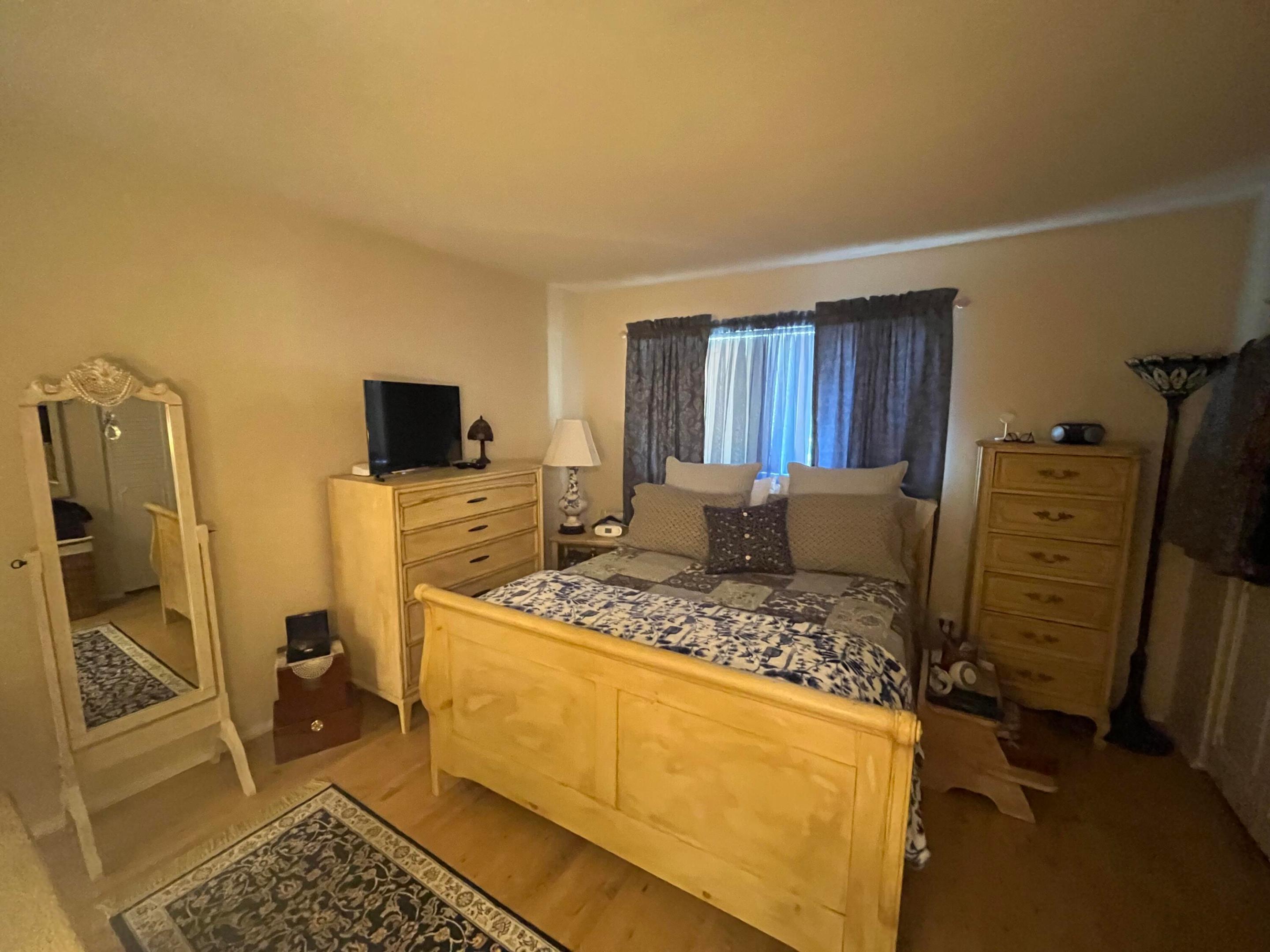 VILLAGE ROYALE - Residential