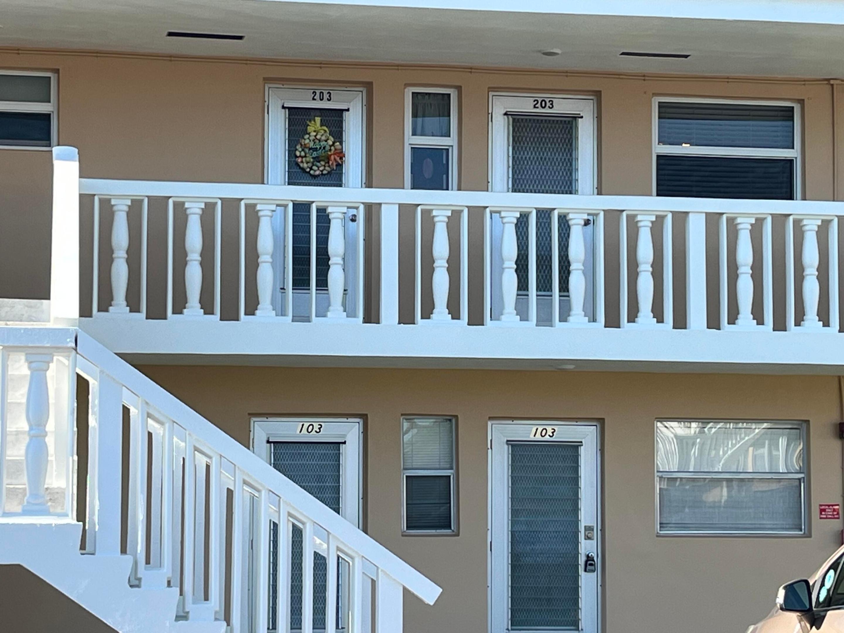 VILLAGE ROYALE - Residential