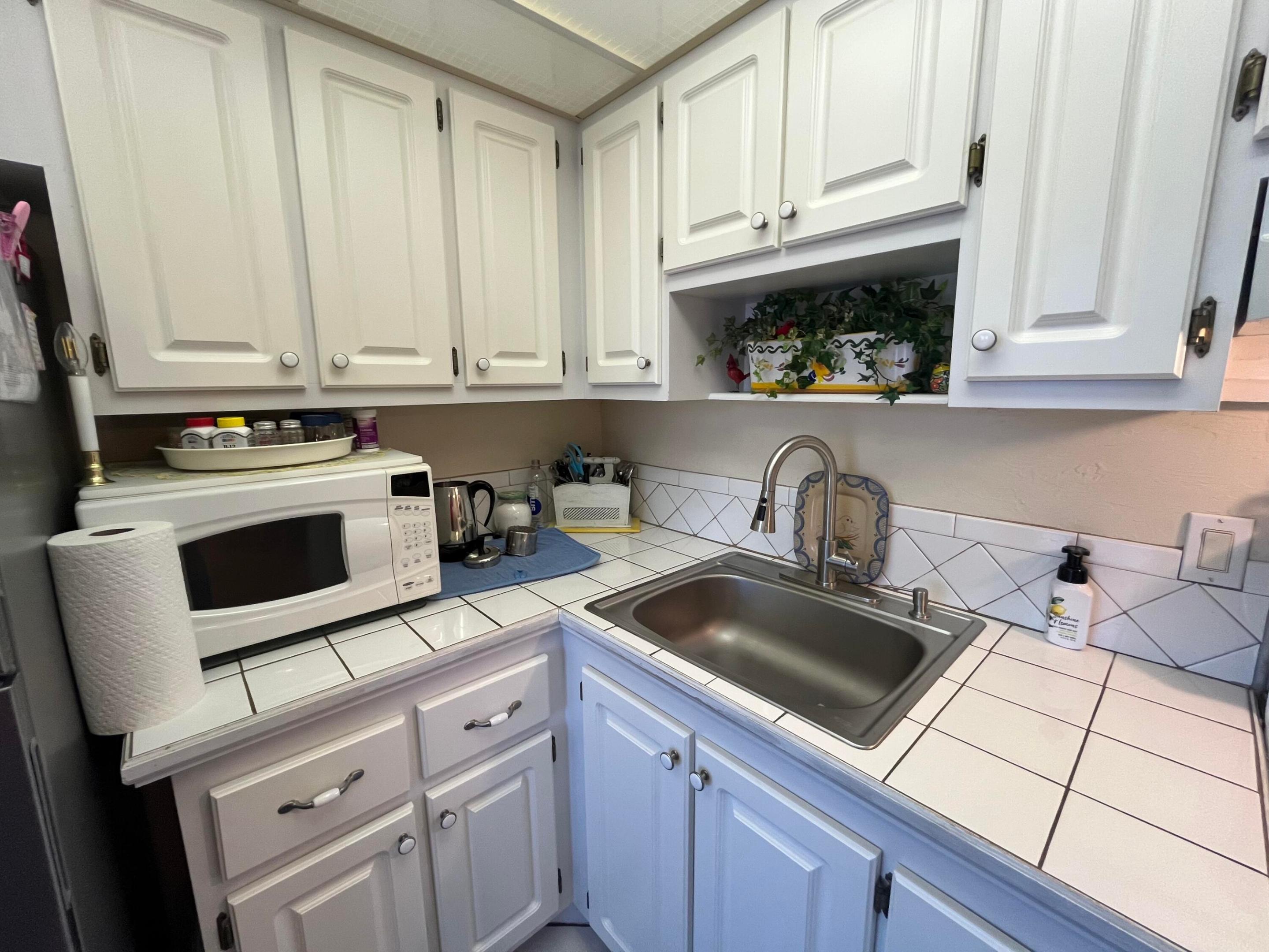 VILLAGE ROYALE - Residential