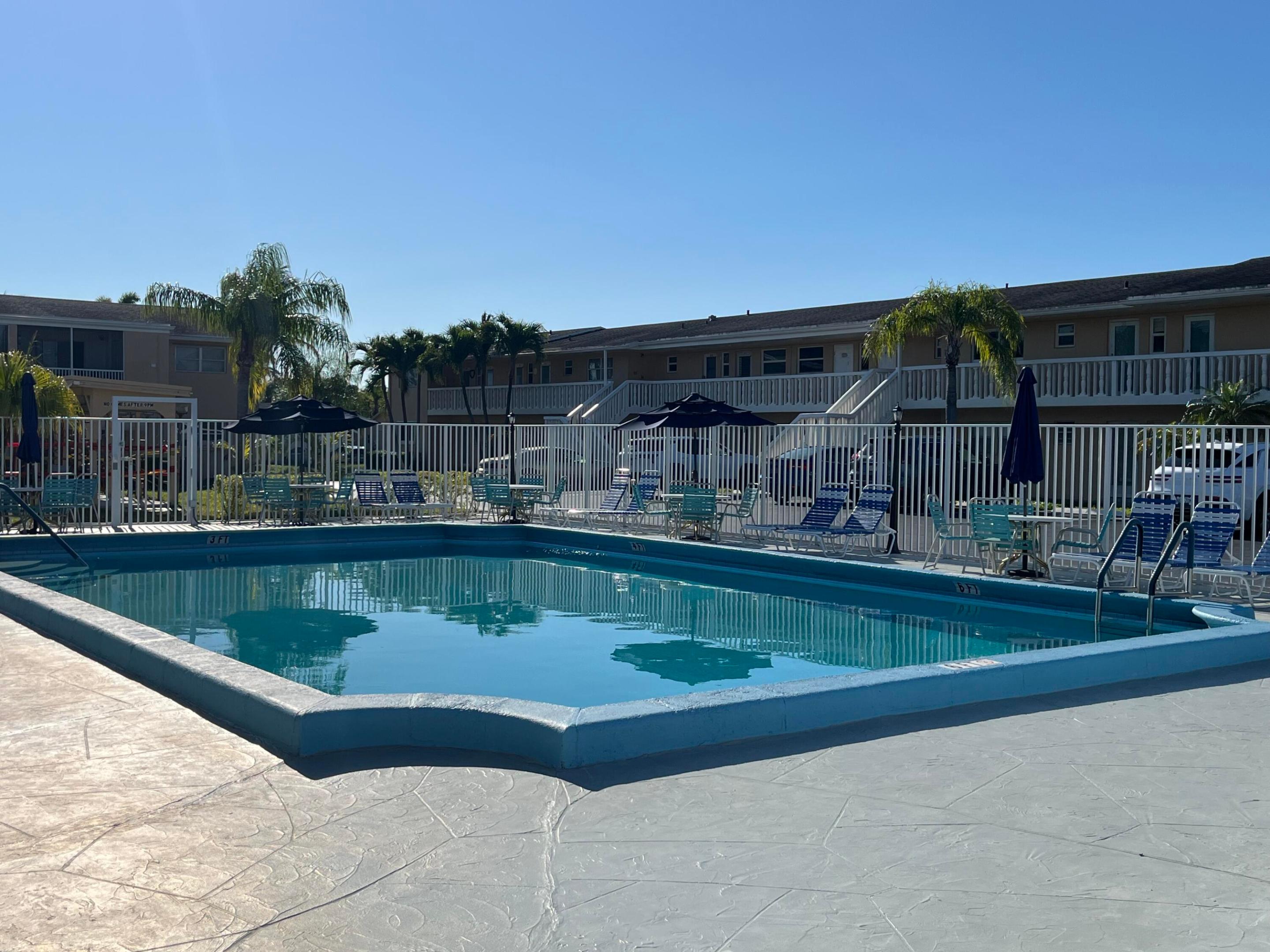 VILLAGE ROYALE - Residential