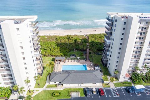 A home in Hutchinson Island