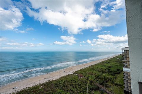 A home in Hutchinson Island