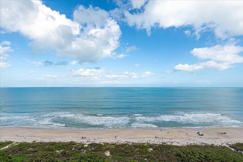 A home in Hutchinson Island