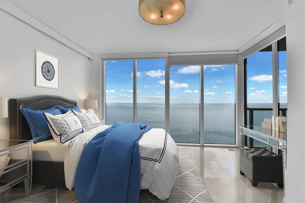 La Perla - Residential