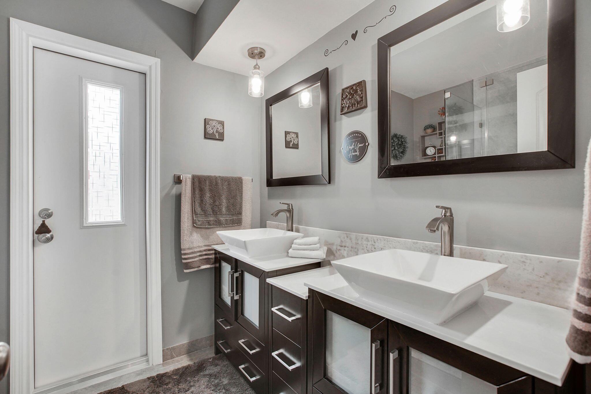 DARLINGTON MANOR - Residential